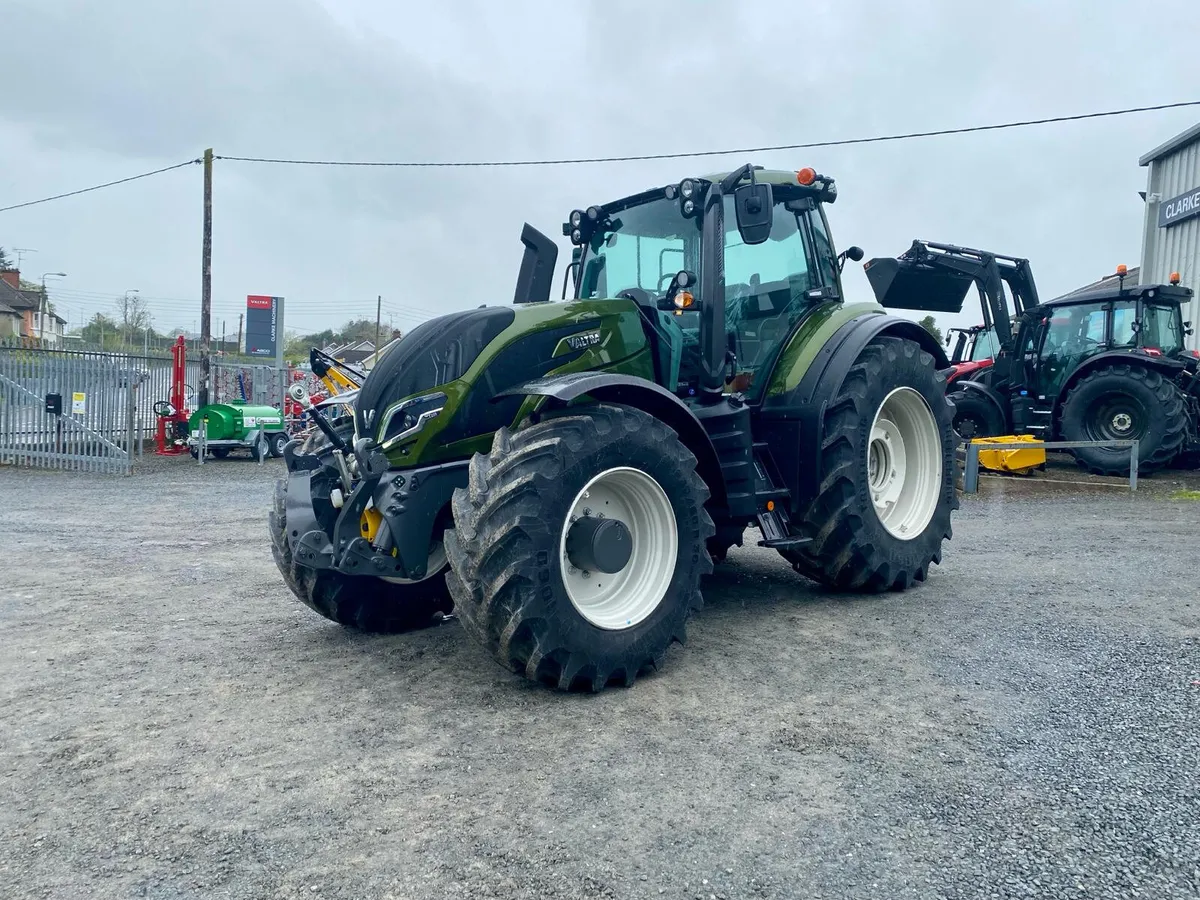 Valtra T235 Active - Image 3