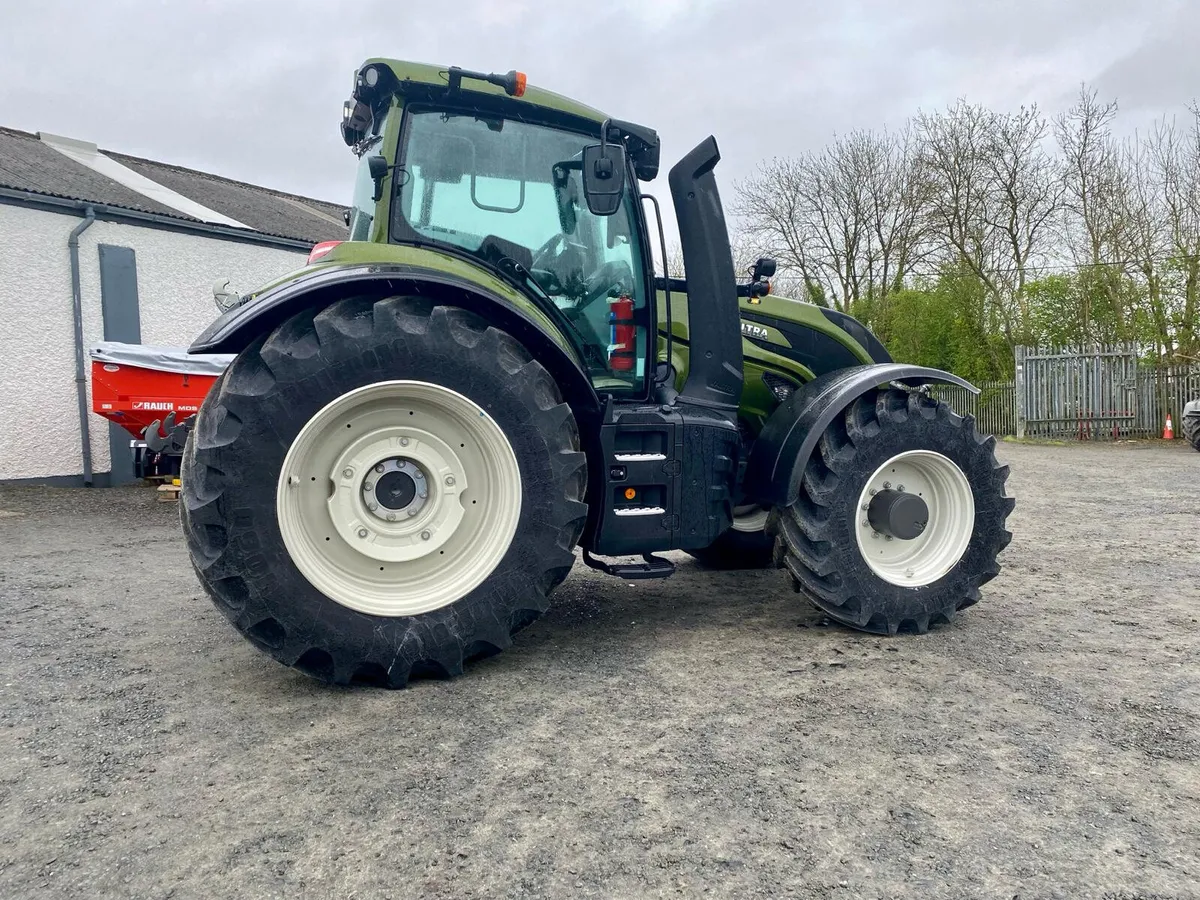 Valtra T235 Active - Image 4