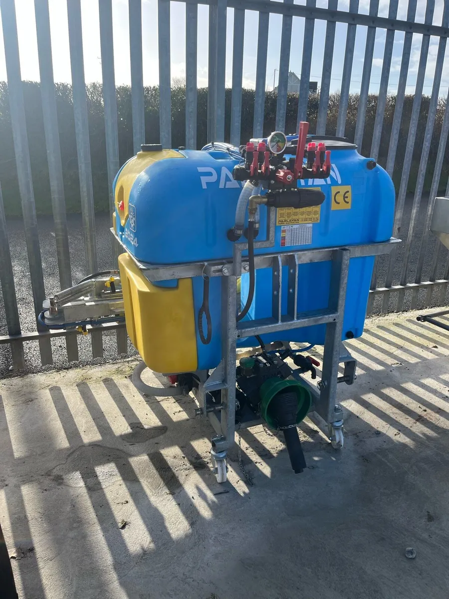 Parlayan sprayer - Image 1