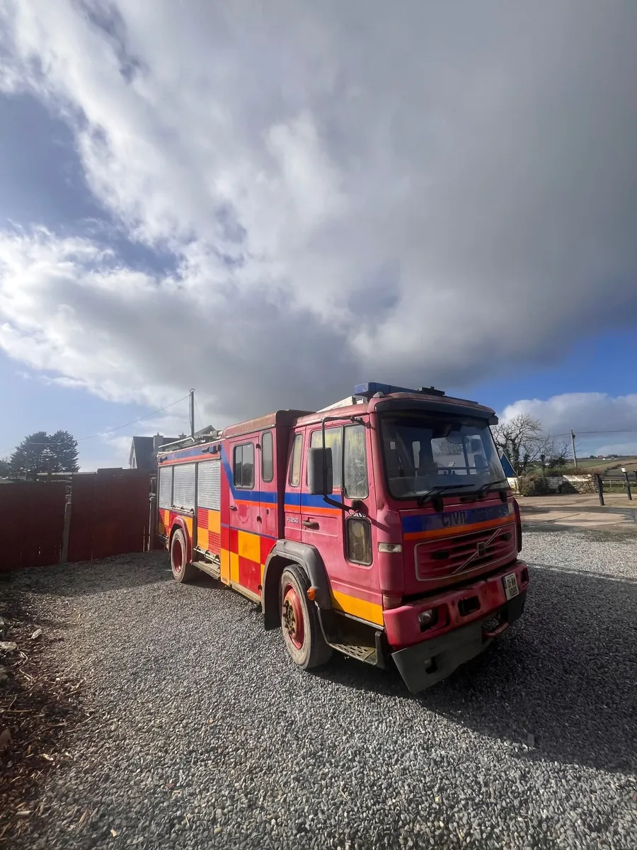 Volvo fire engine 2001 - Image 3