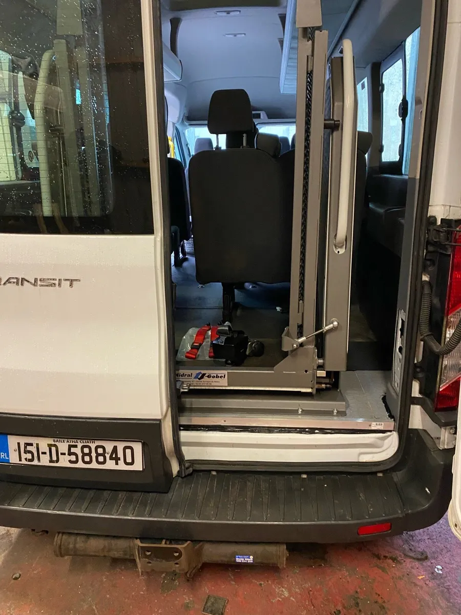 Wheelchair lifts and restraints,electric steps - Image 3