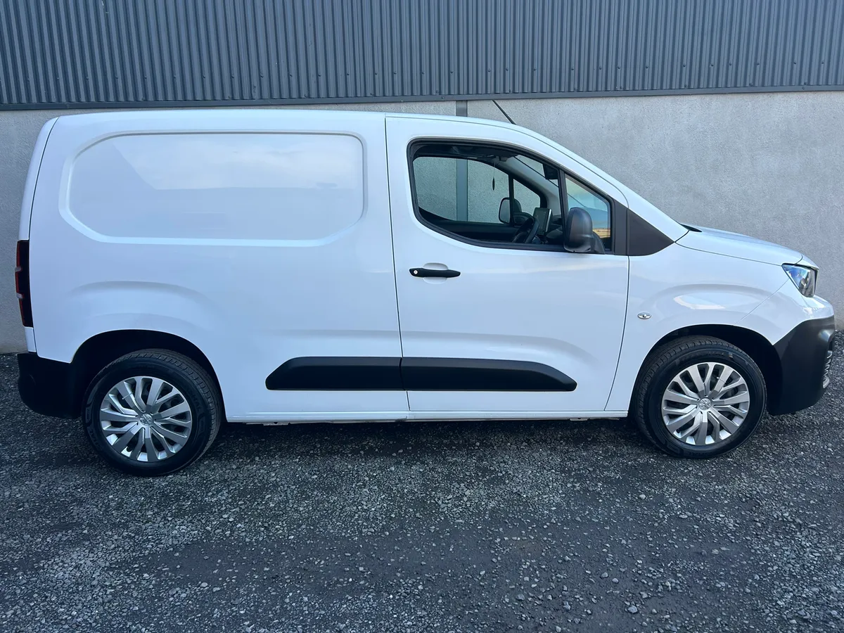 2021 Peugeot Partner 'Professional A/C etc - Image 3