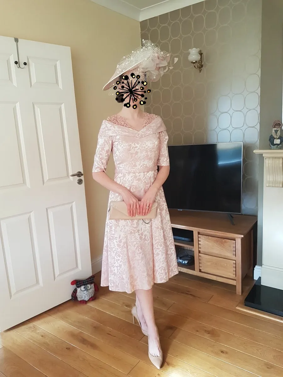 mother of the bride - Image 1