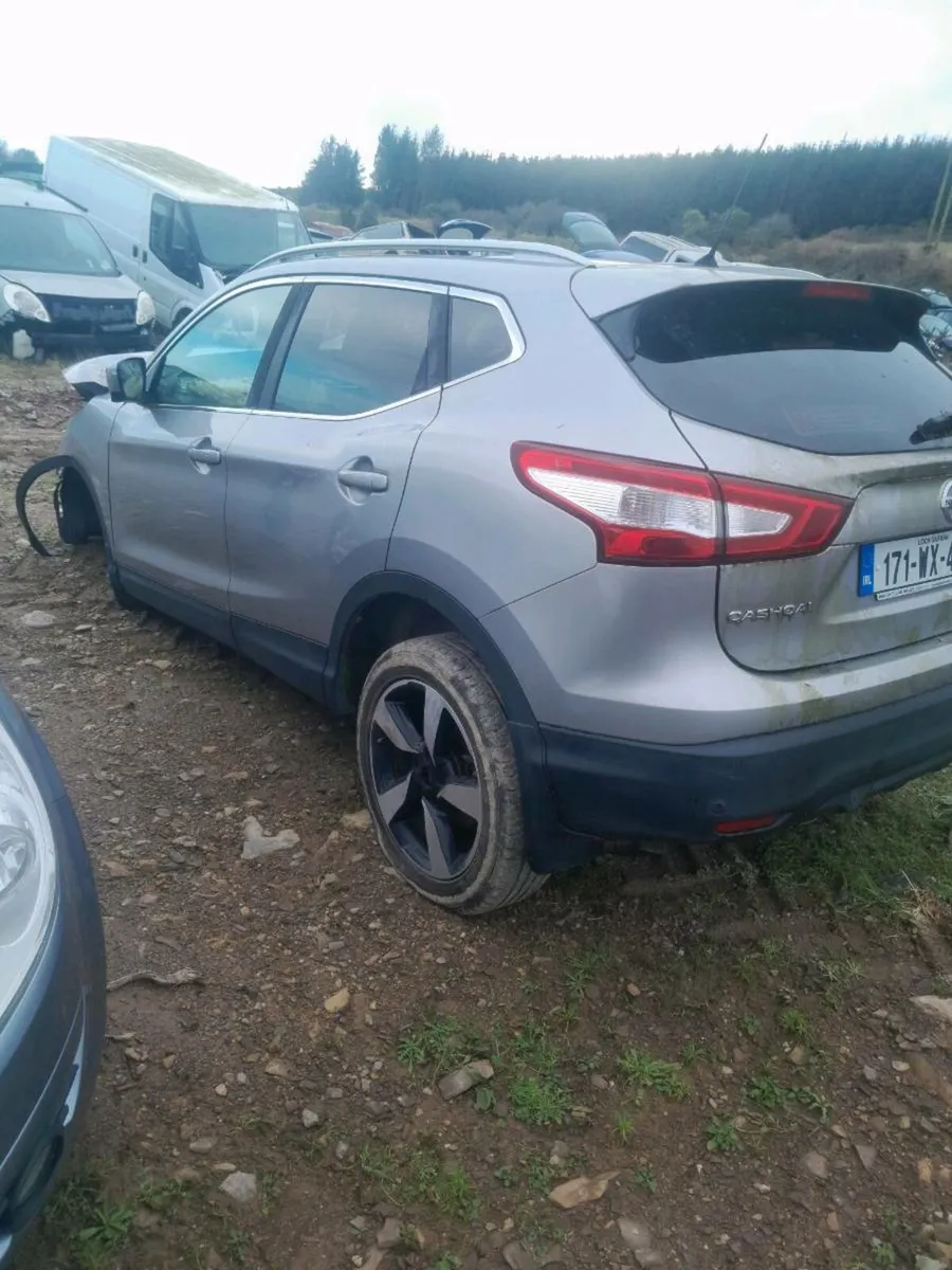 Breaking 2017 nissan qashqai 1.2 - Image 2
