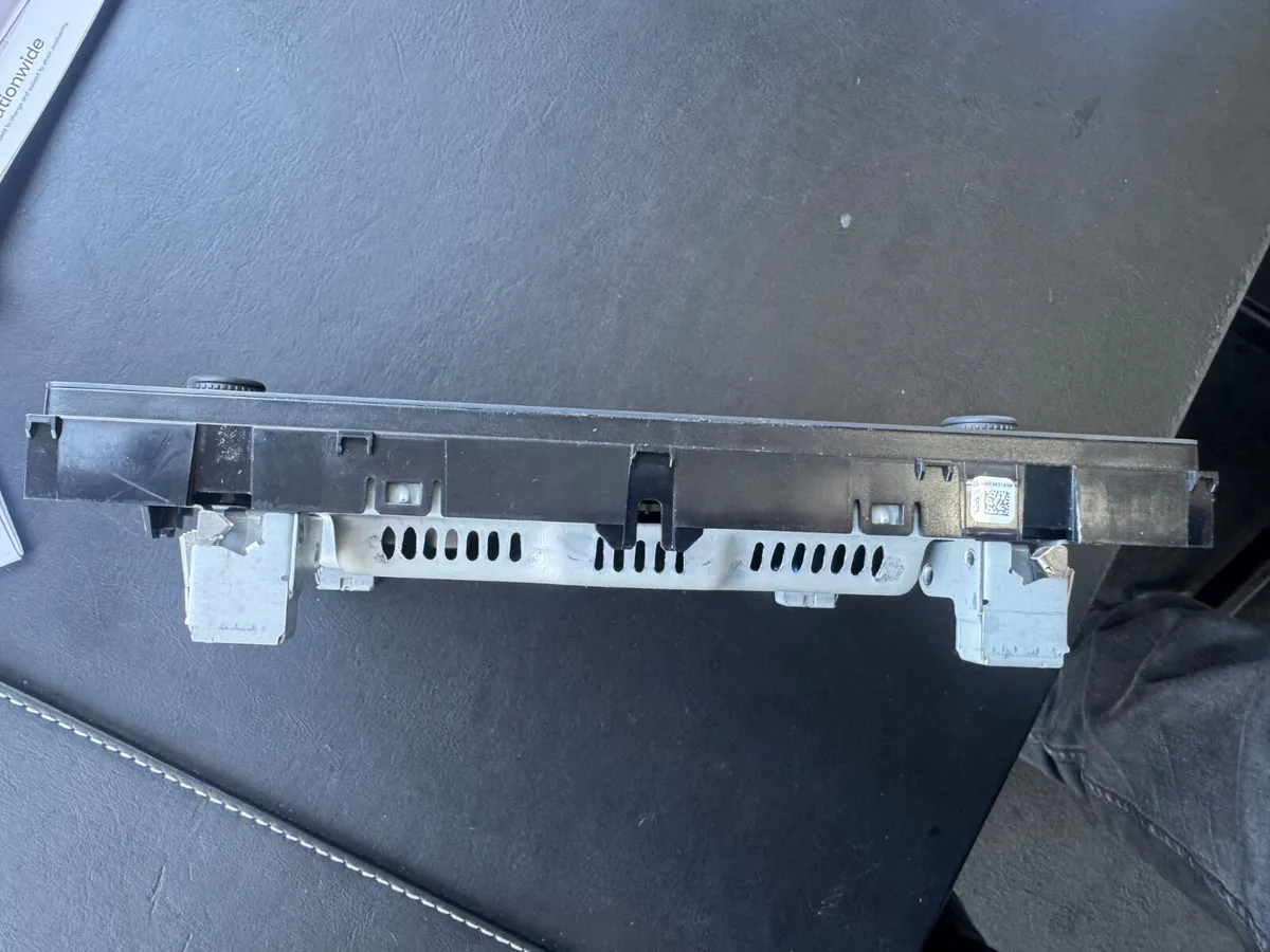 Radio T-ROC ,TIGUAN , T-CROSS……NEW - Image 4