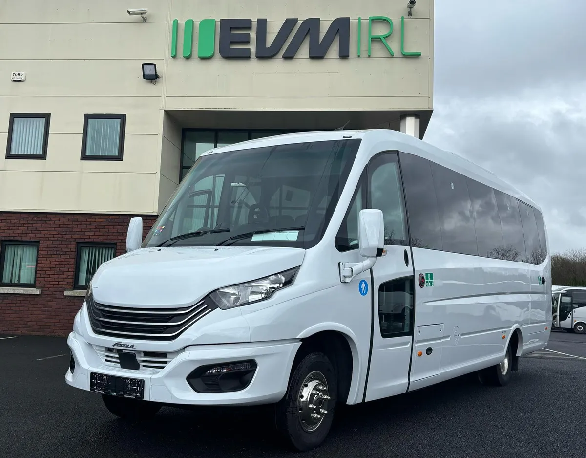 Ferqui Sunrise 33 Seater + D - Image 1