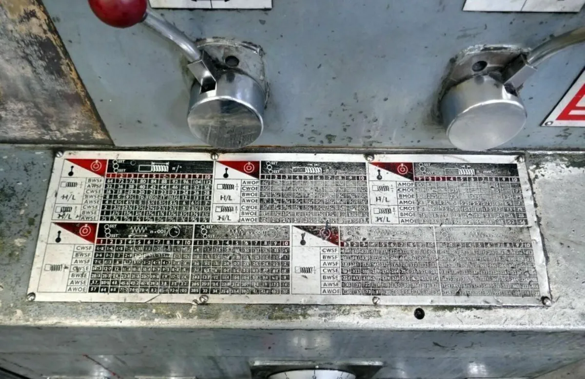 Binns & Berry Lathe 5Mtr centres - Image 2