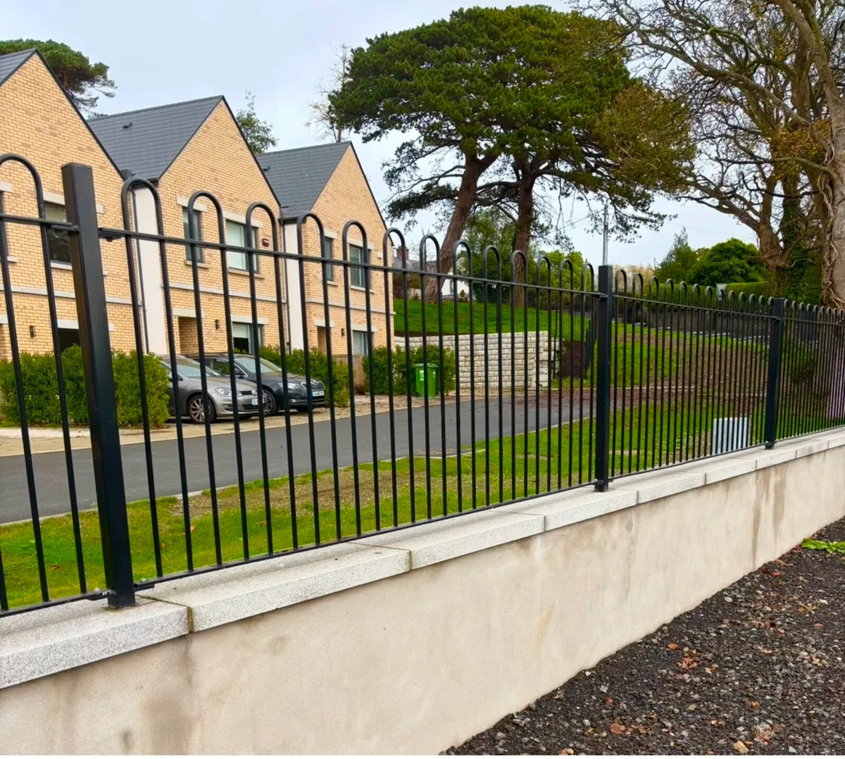 BOWTOP CLASSY FENCE PANELS - Image 2