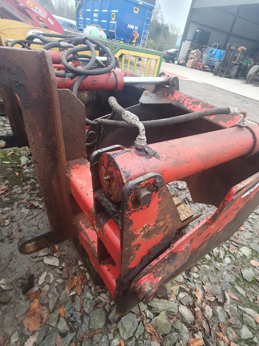 McHale 2m Shear Grab - Image 3