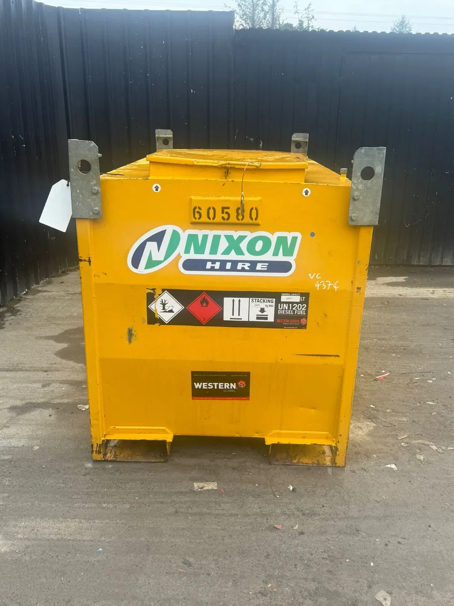 Western 2090L Fuel Bowser - Image 2