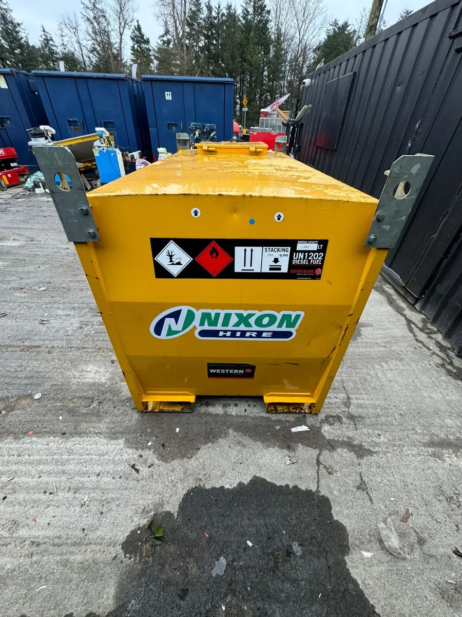 Western 2090L Fuel Bowser - Image 4