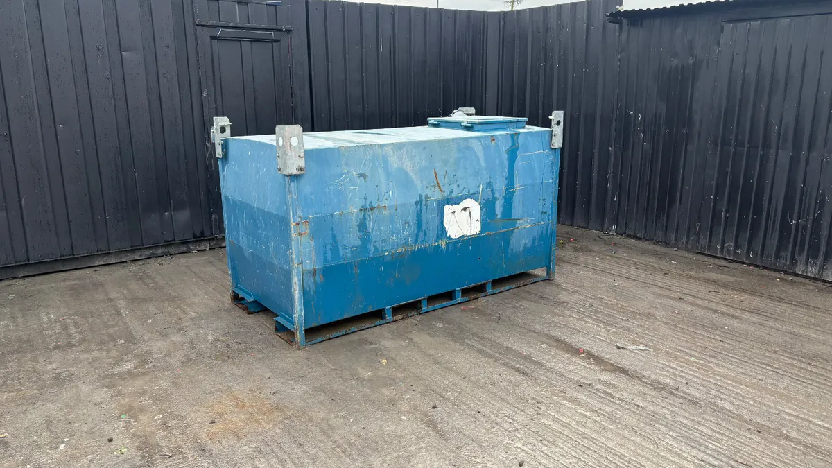 Conquip 2000L Fuel Bowser - Image 1