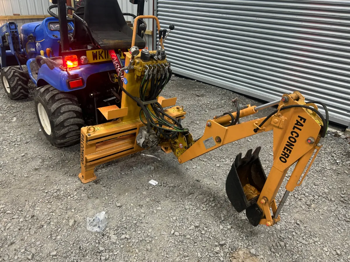 Compact Backhoe Digger - Image 3