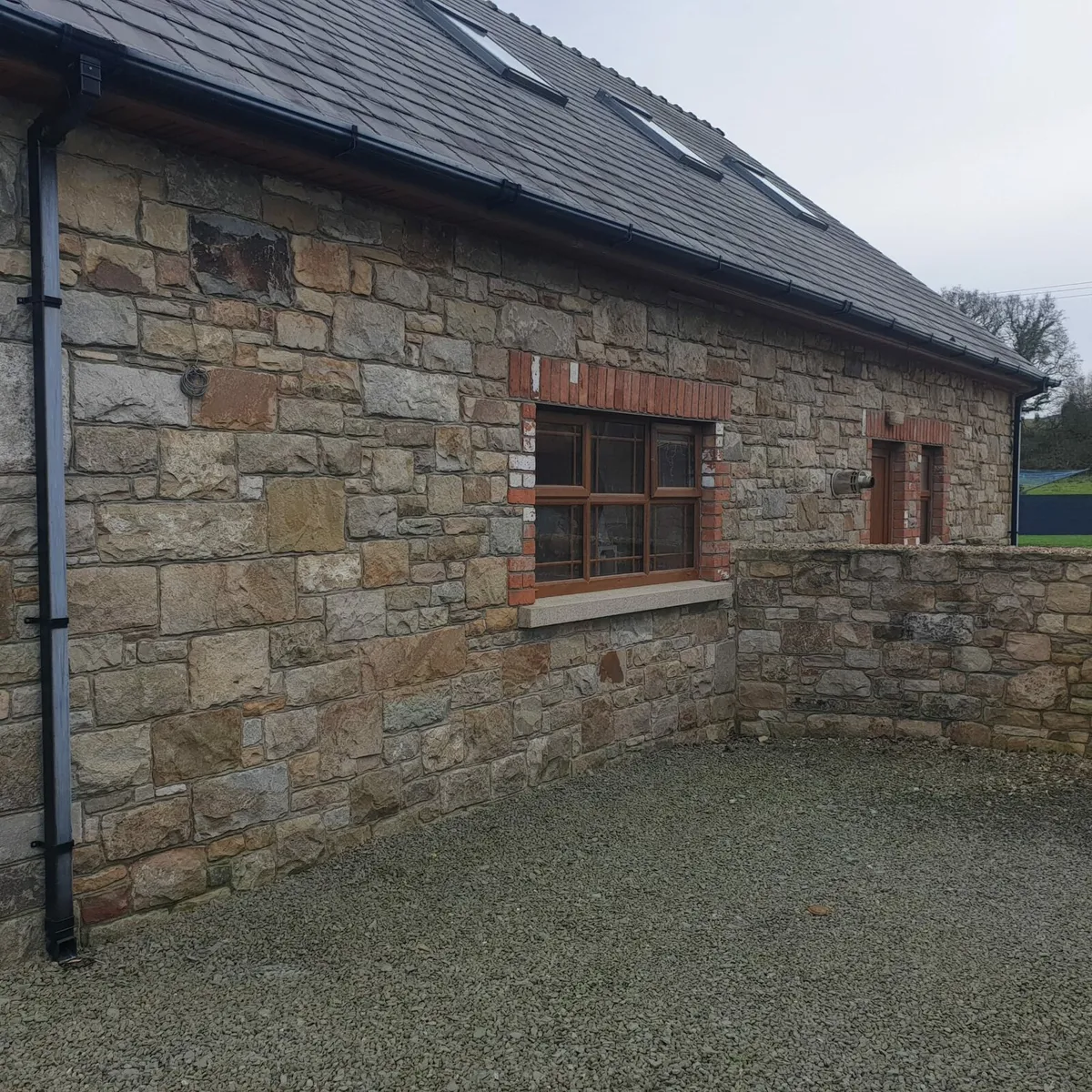 Sandstone for sale .look at pic build - Image 4