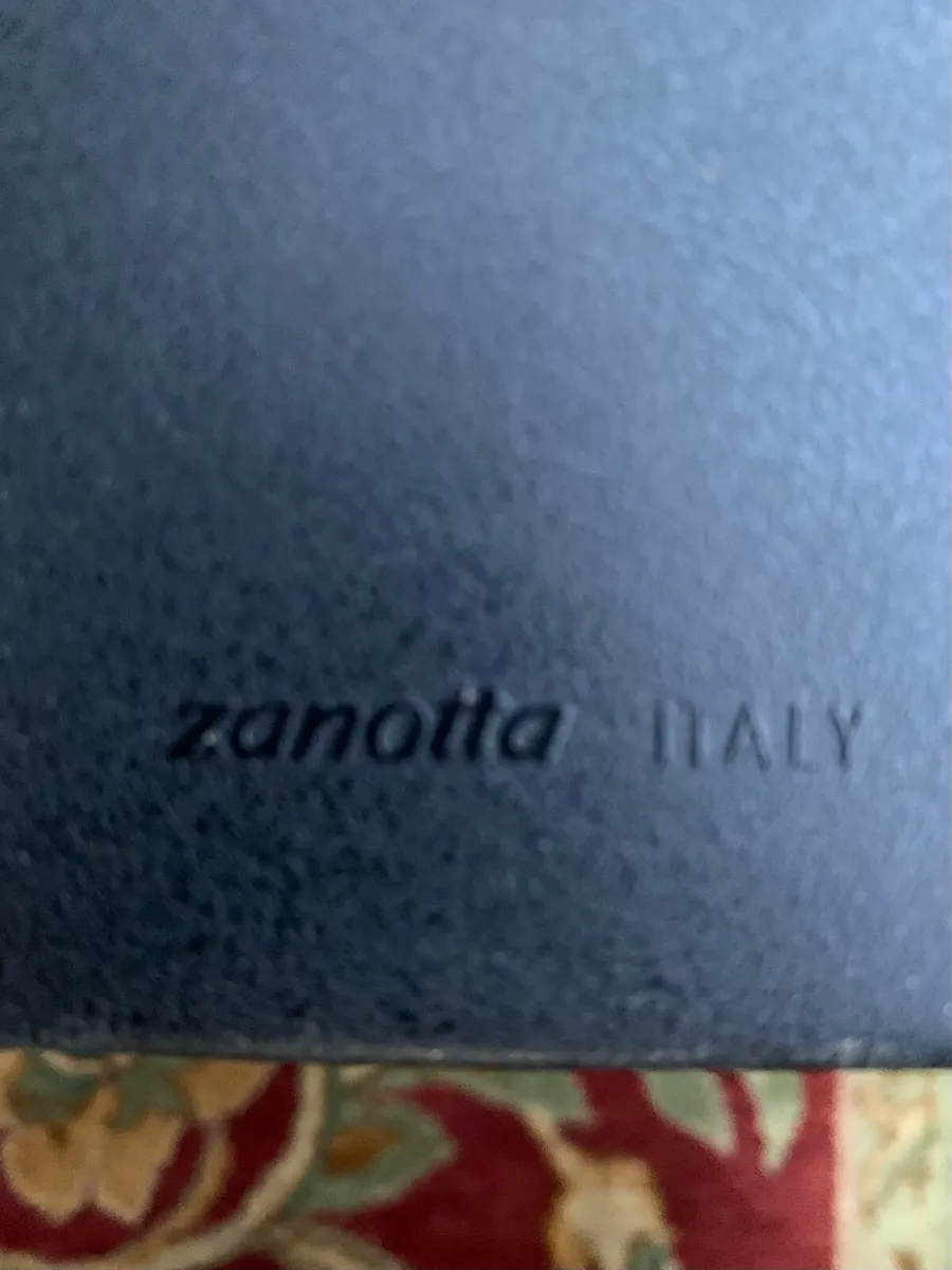 6 vintage Italian designer chairs by Zanotta. - Image 3