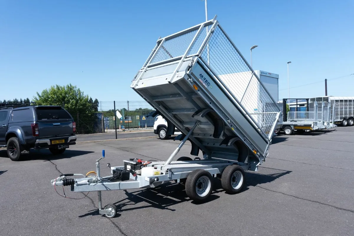 M-Tec 8ft x 5ft Tipping Trailer - Image 3