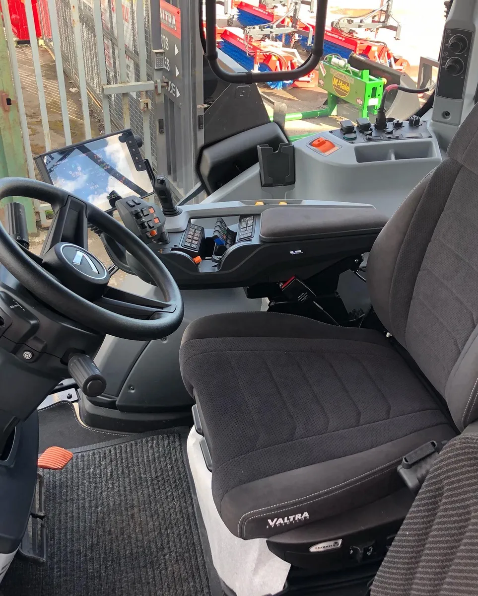 Show Stopper New Valtra T195 Direct Available - Image 3