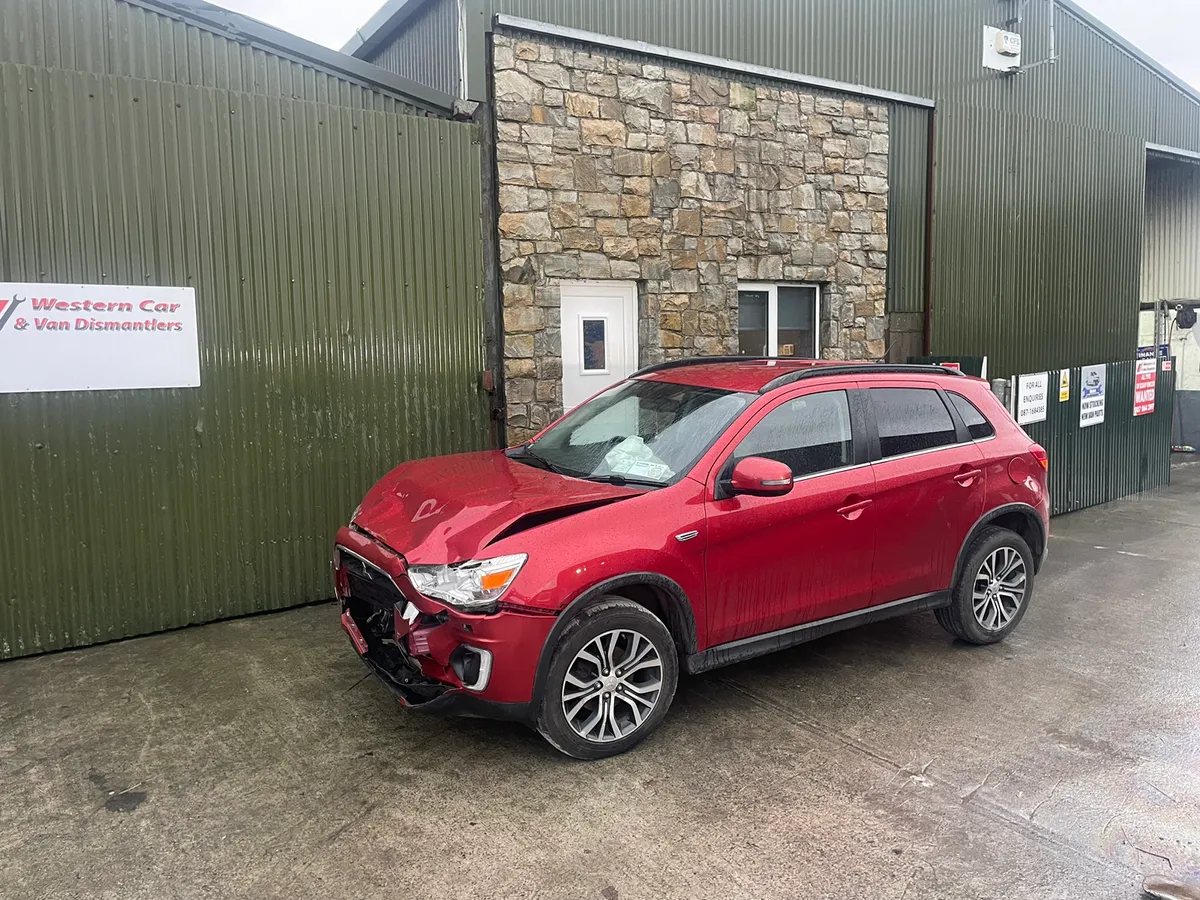 152 Mitsubishi asx 1.6 petrol for dismantling