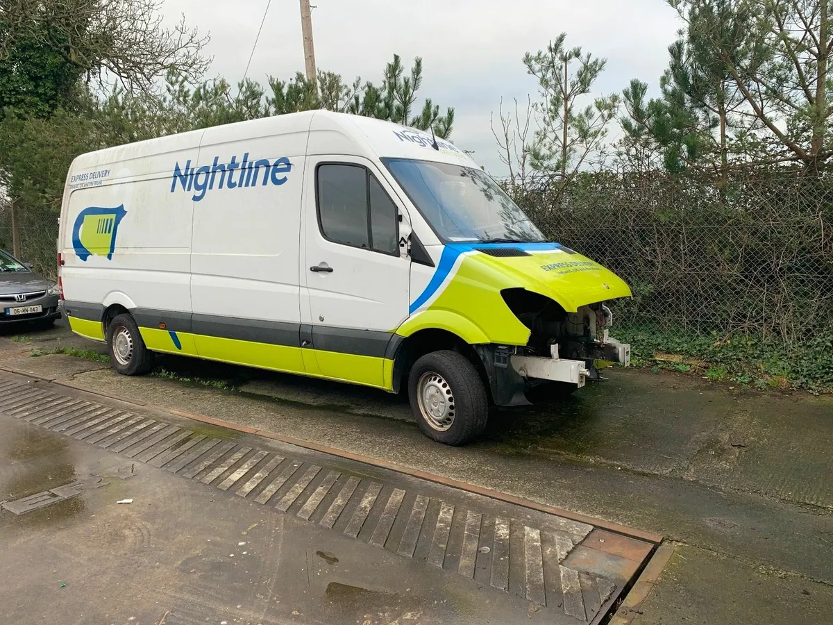 Mercedes sprinter engine and parts - Image 3