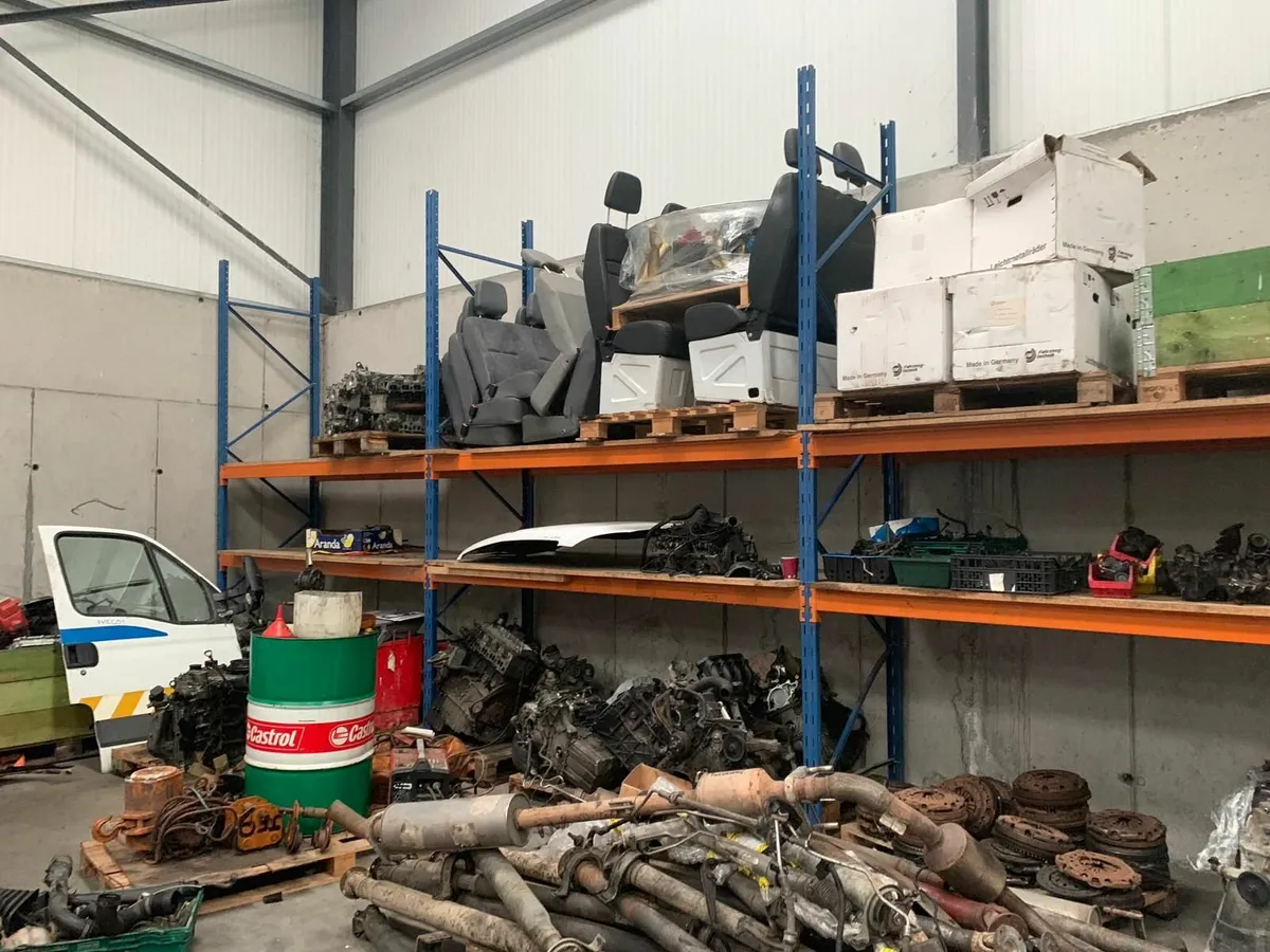 Mercedes sprinter engine and parts - Image 4