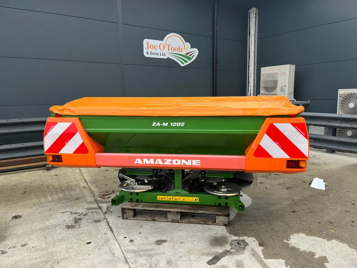 Amazone ZAM 1202 Fertilizer Spreader - Image 1