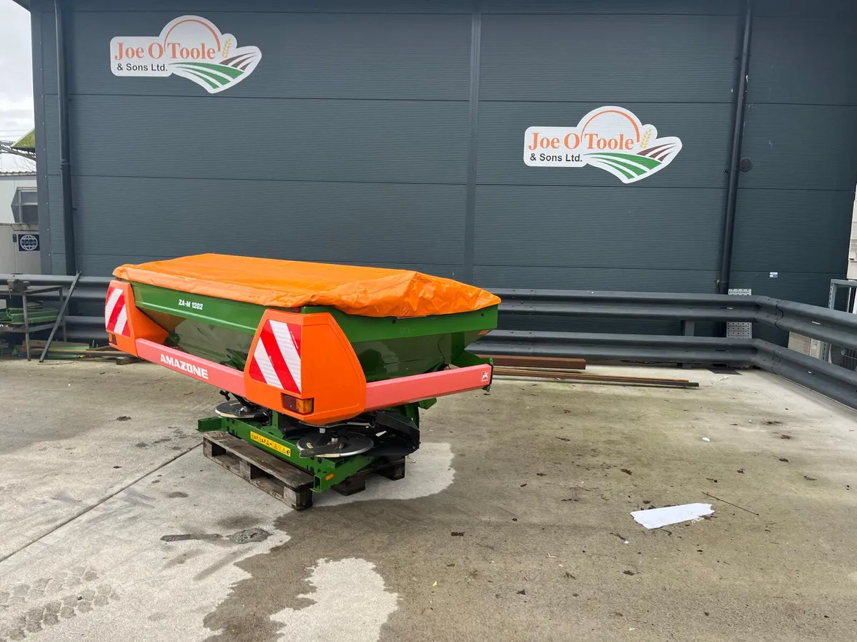 Amazone ZAM 1202 Fertilizer Spreader - Image 3