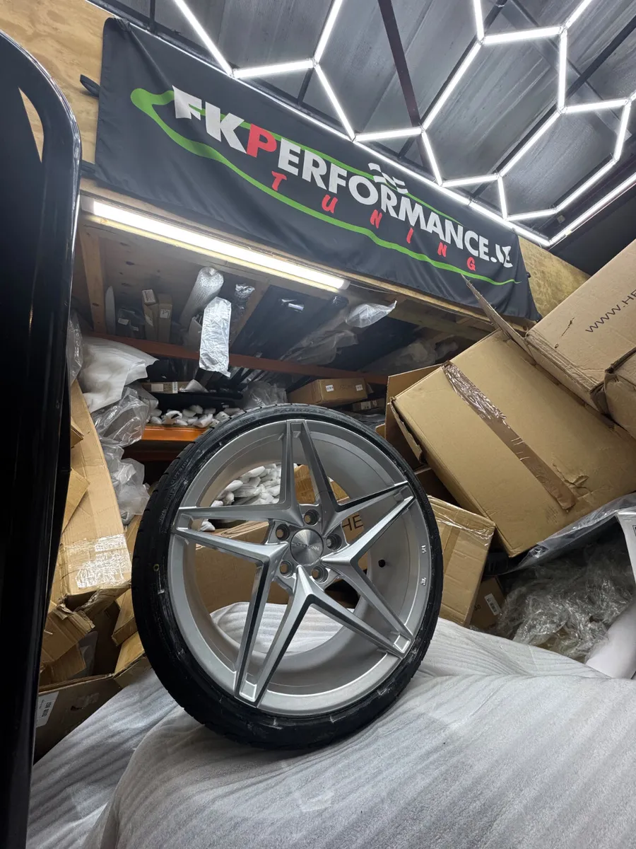 18” veemann vfs46 9.0” concave with tyres