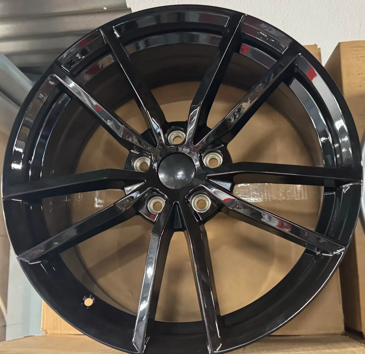 18” Petoria gloss black 5x112 alloys