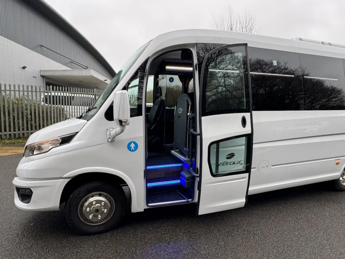 Ferqui Sunrise 33 Seater + D - Image 2