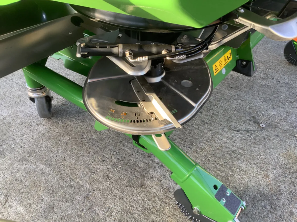 New Amazone Zav Ecoline Fertiliser spreader - Image 4