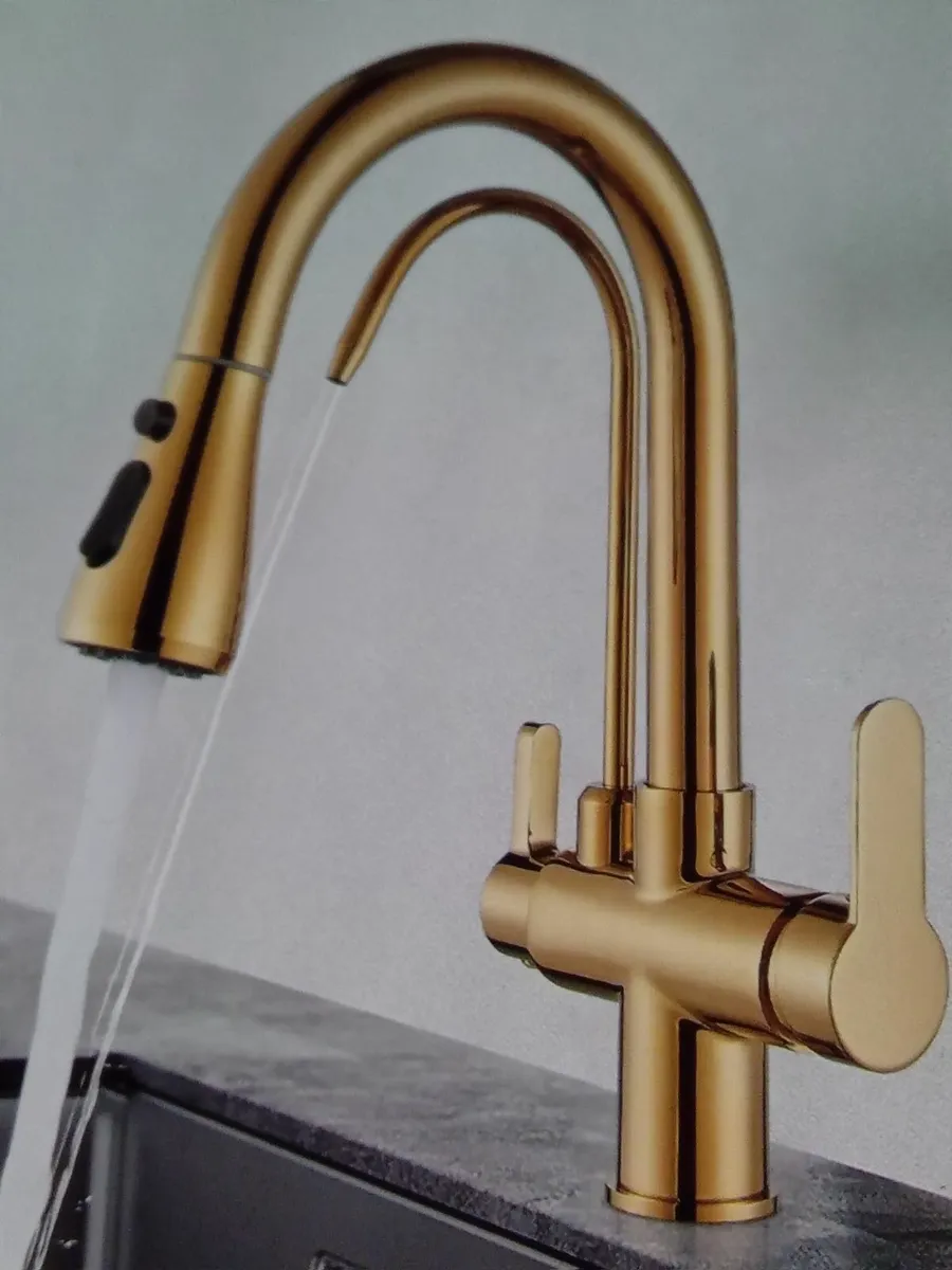 Gold kitchen mixer tap with pull out spout - Image 1