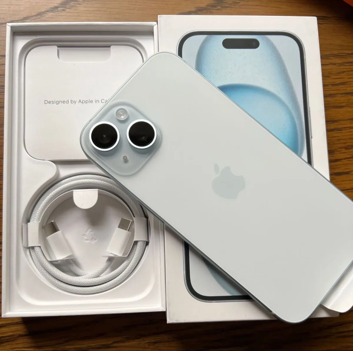 iPhone 15 - Image 2