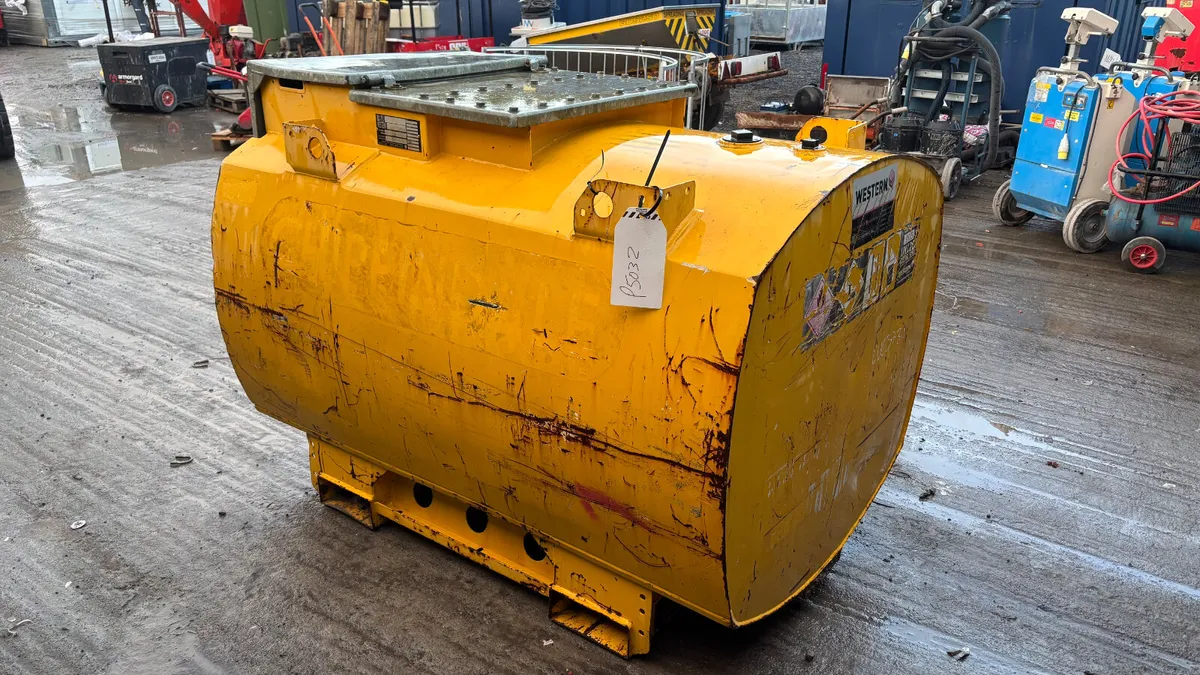 Choice of 5 Western 985L Bunded Fuel Bowser - Image 4