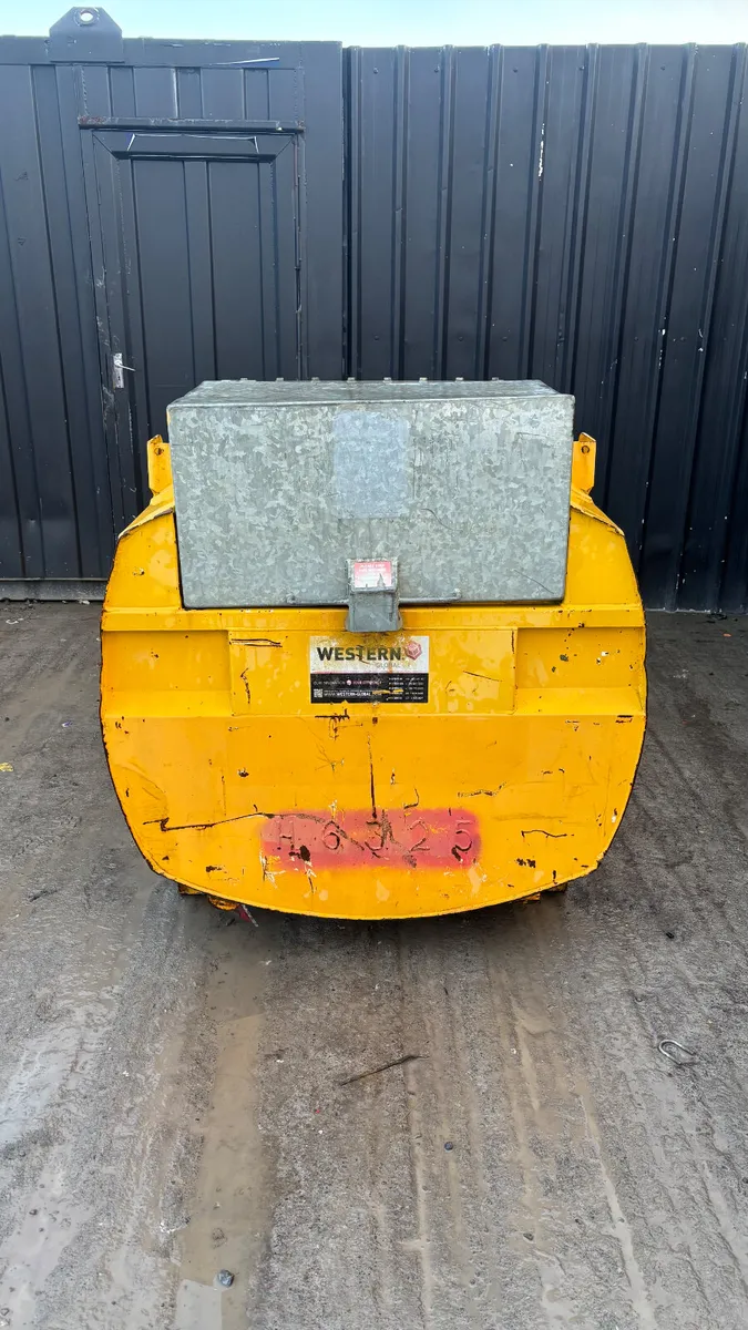 Choice of 5 Western 985L Bunded Fuel Bowser - Image 2
