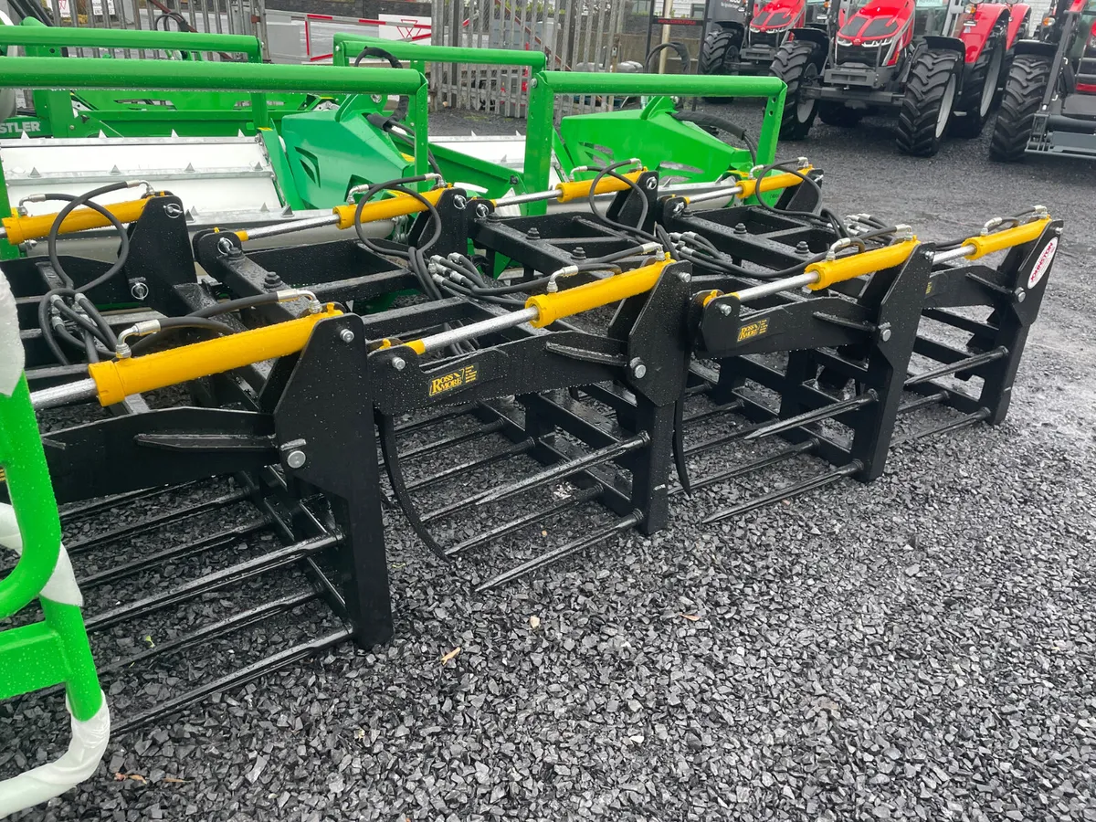 New Rossmore Tine grabs - Image 1