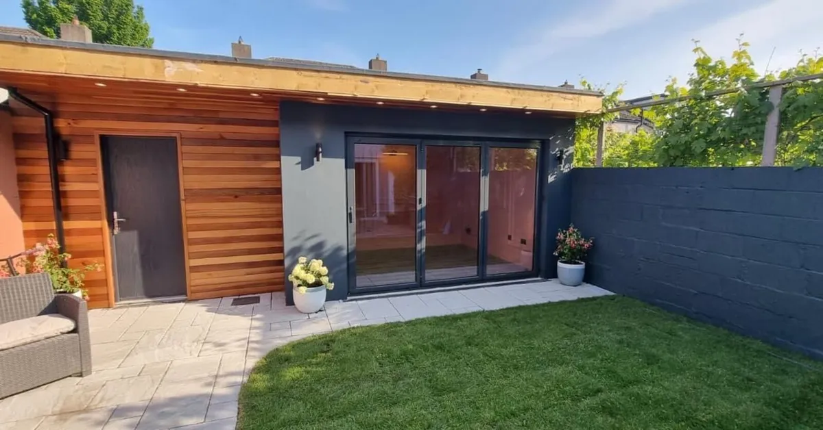 Aluminium bifold doors - Image 2