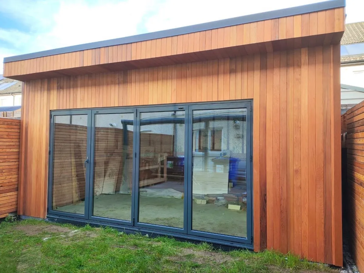 Aluminium bifold doors - Image 4