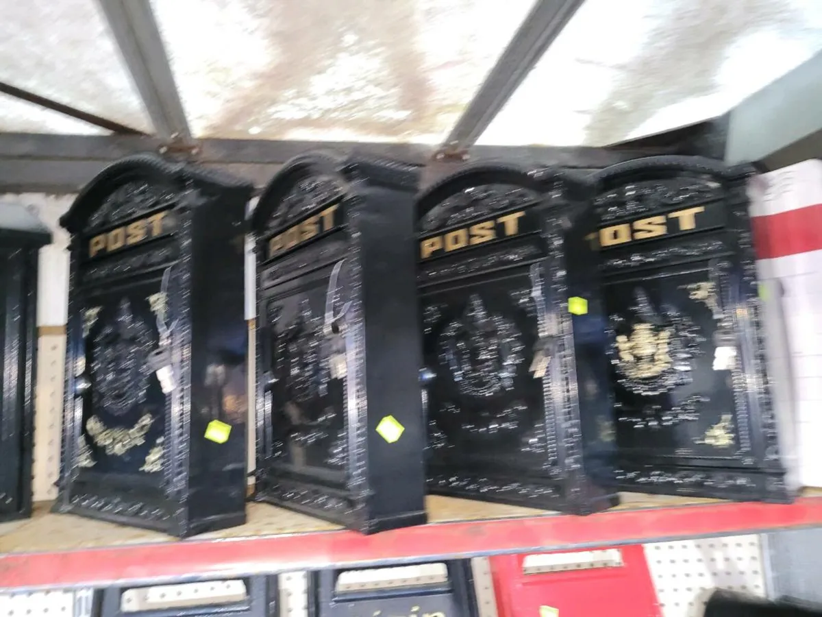 Cast iron wall mounted post box top opening - Image 2