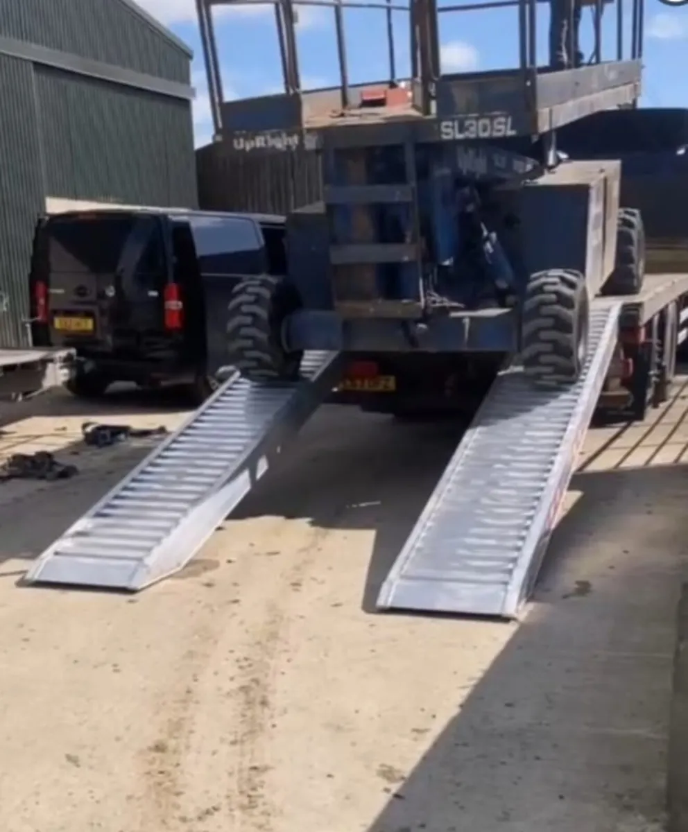 4mt 6.9ton lightweight aluminium loading ramps sui - Image 4
