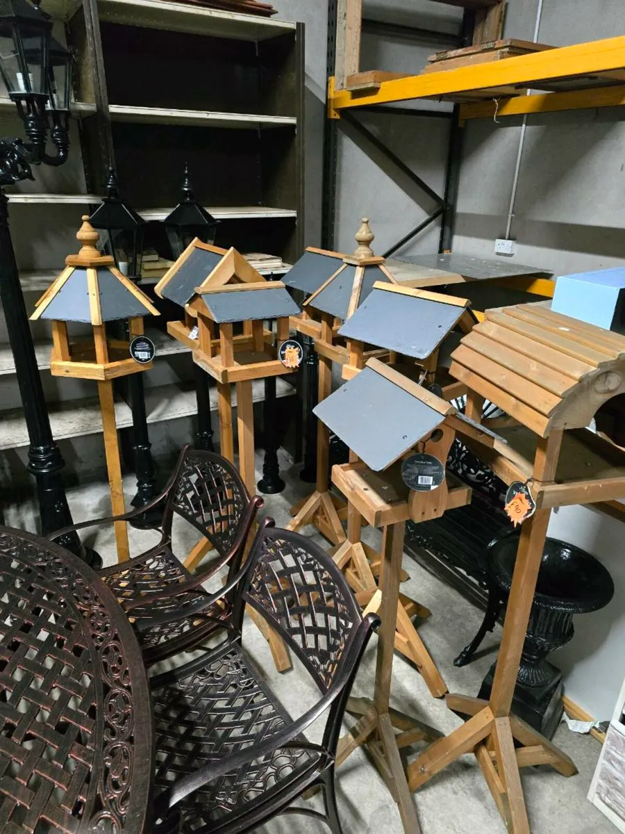 Wooden bird table with slate roof - Image 4