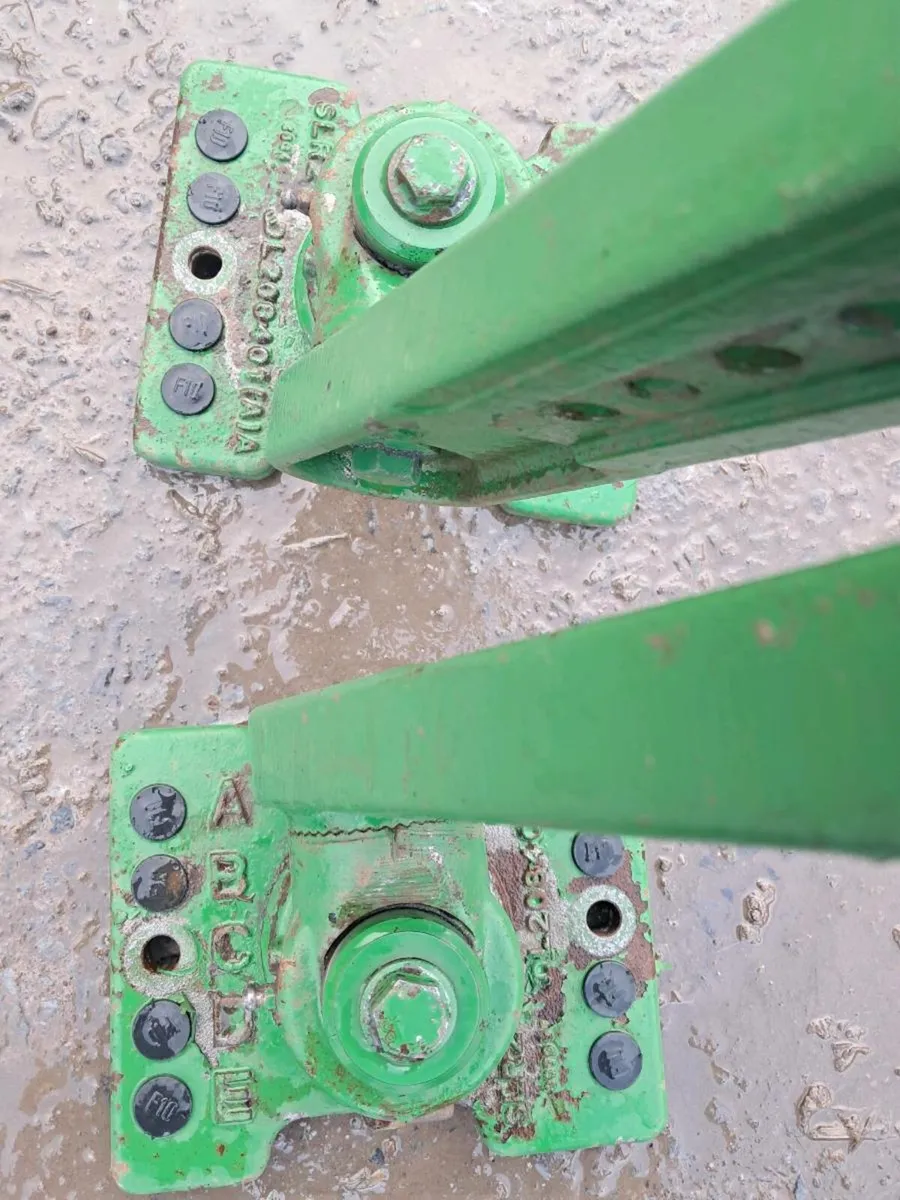Turnable/swivel john deere mudguards - Image 3