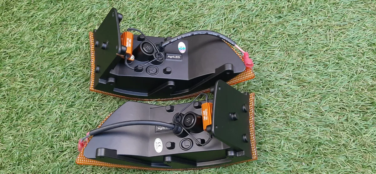 CASE Maxxum MX Magnum Amber LED Corner Roof Lamp - Image 4