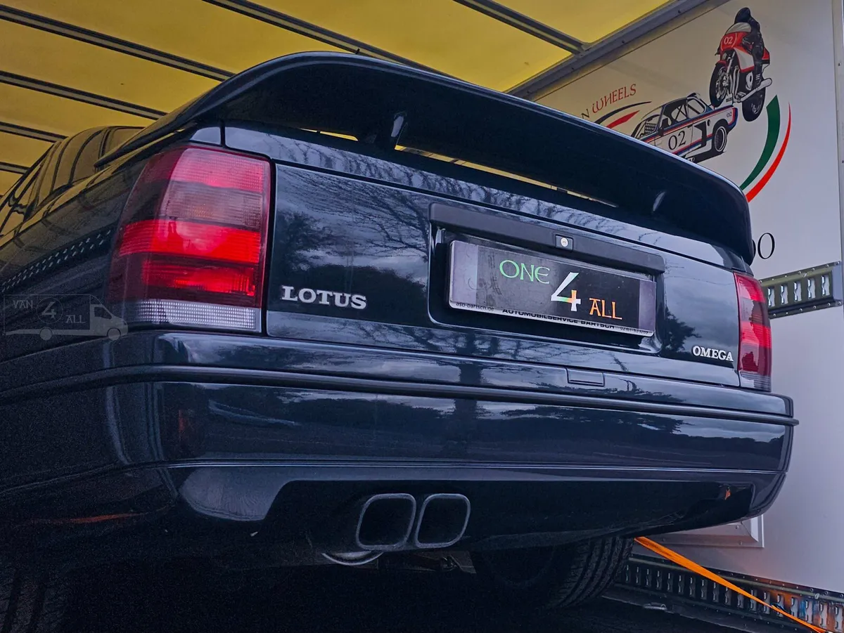 Enclosed transportation of vintage cars UK↔️IRL - Image 3