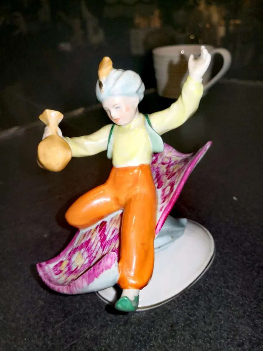 Antique handpainted Aladdin - Image 1