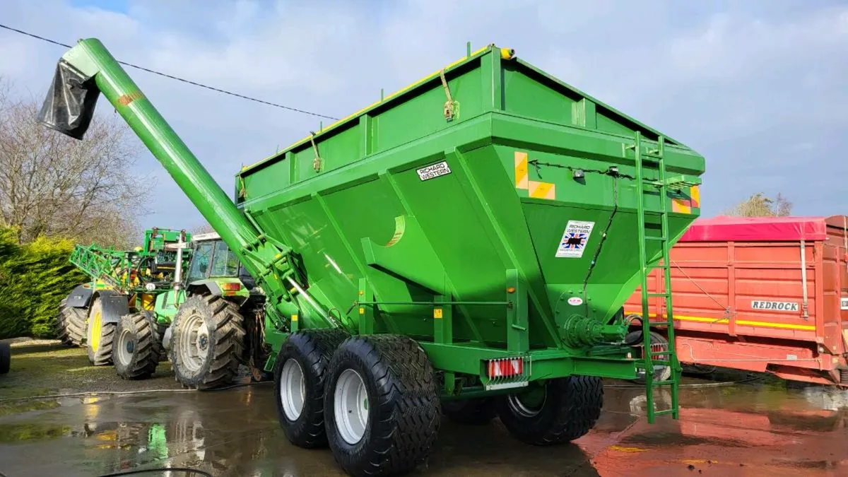 Chaser bin - Image 1