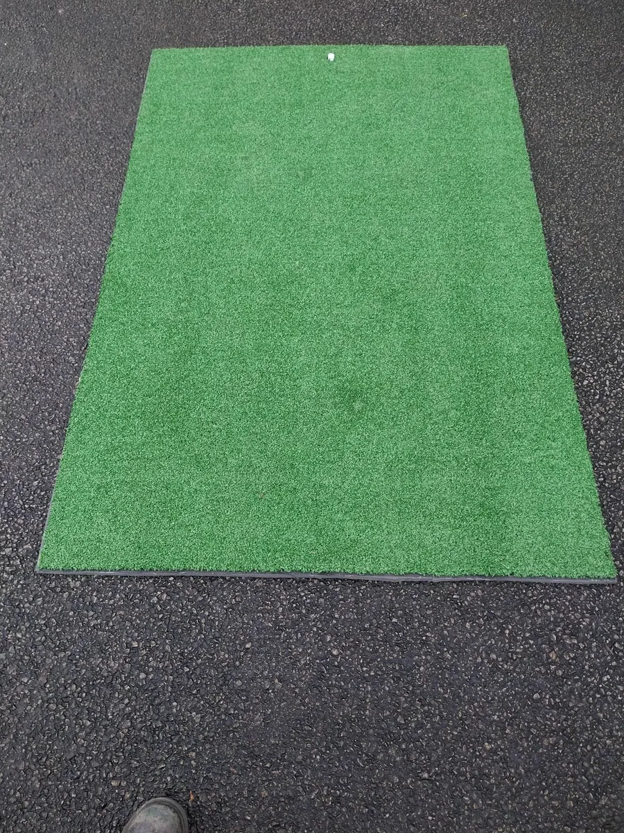 Golf mat - Image 1