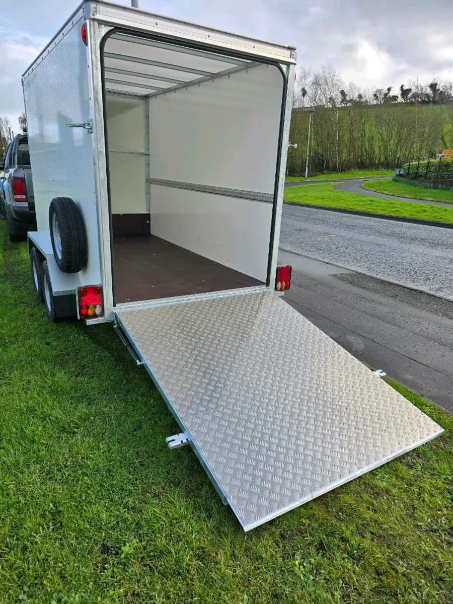 Indespension 10x5 box van trailer rear ramp door - Image 2