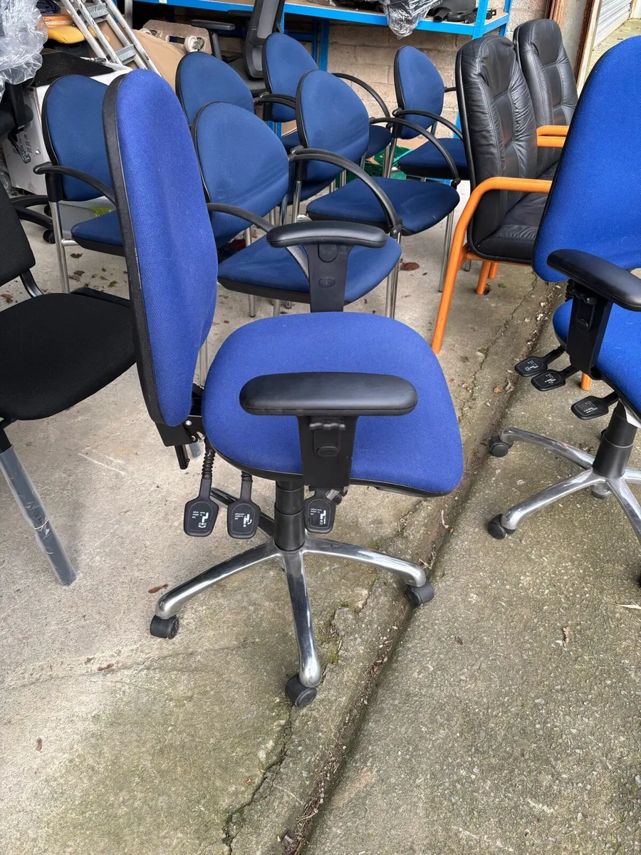 Office swivel chairs - Image 2