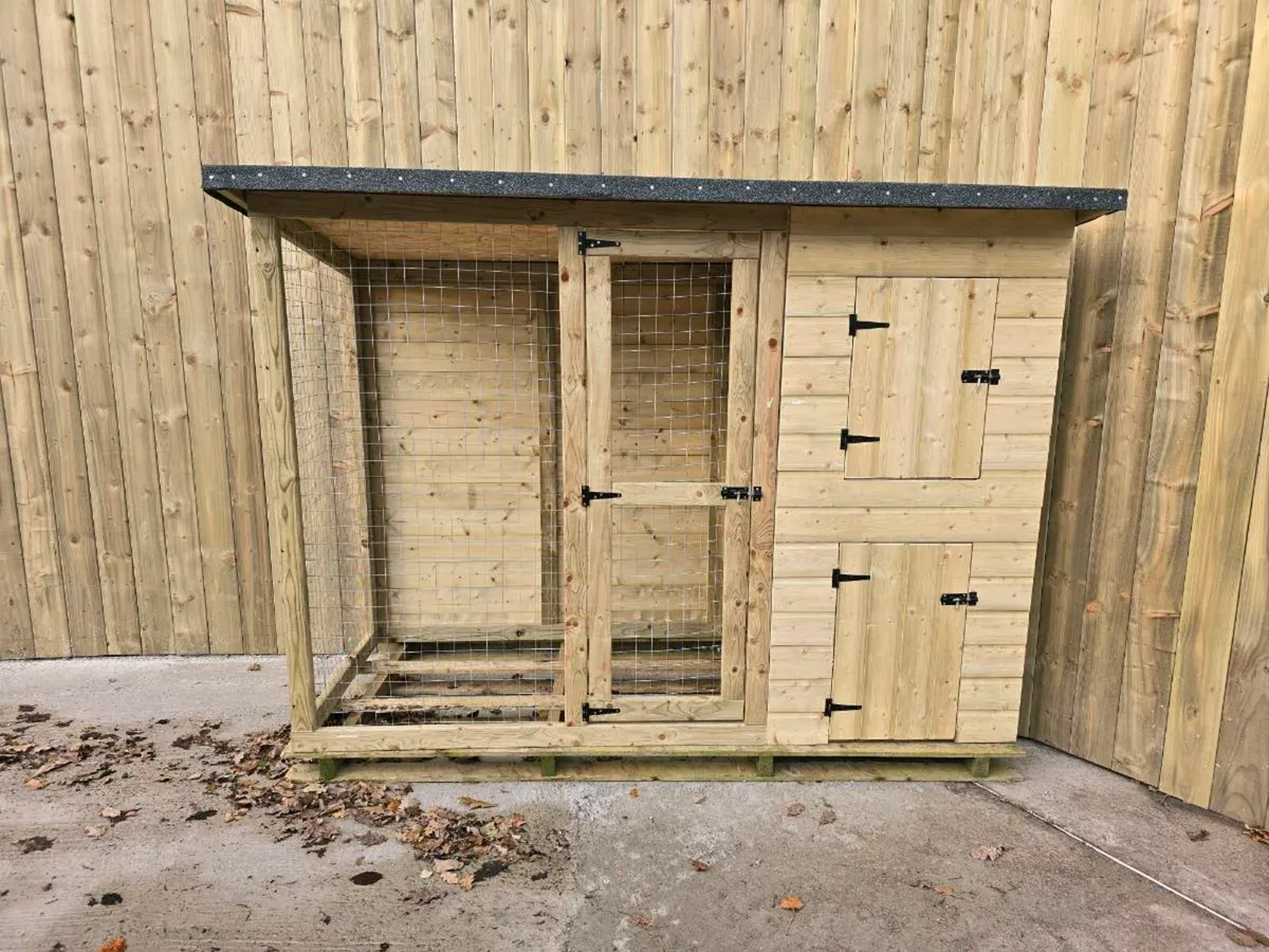 Large dog kennel with roofed over side cage - Image 2