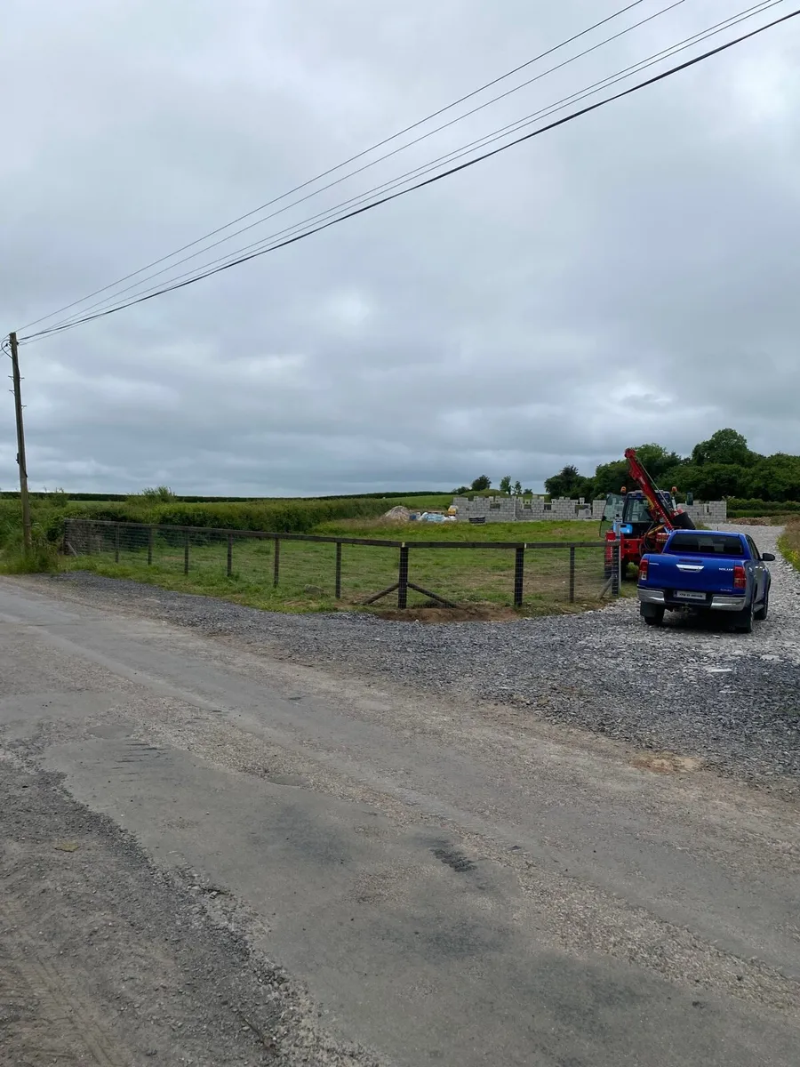 Fencing Contractor - Image 3